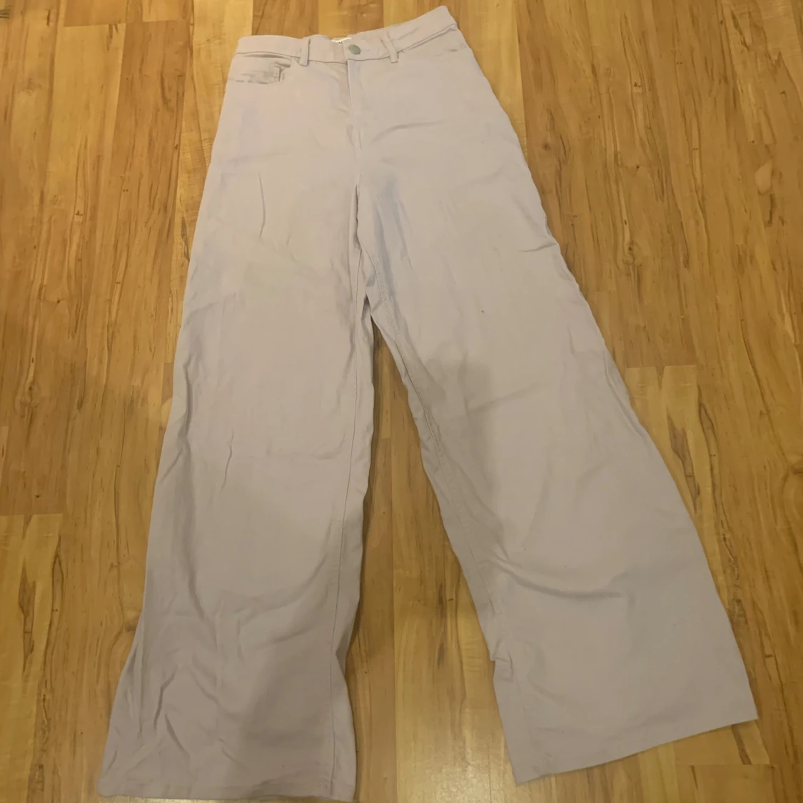 Ljuslila byxor från Lindex - 90