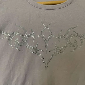 Tröja  - Sommarfin tröja i tunnt skönt material 