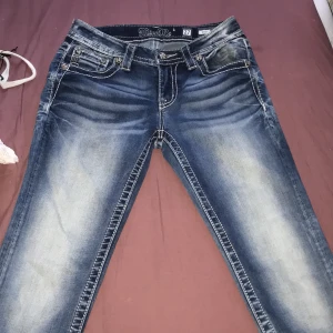 Bra prisss skite snygga  - Site snygga jätte bra pris ba nått man måste ha jätte bra sick fina ditaljer ba lite för små för mig 