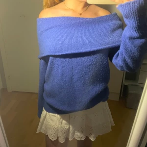 Off shoulder tröja - Söt blå off shoulder tröja Bra skick 💙