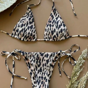 Leo bikini  - Super fin leo bikini, aldrig använd!!! 