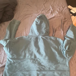 Mörkgrön hoodie från lager 157 - Mörkgrön hoodie Storlek M från lager 157  knappt använd