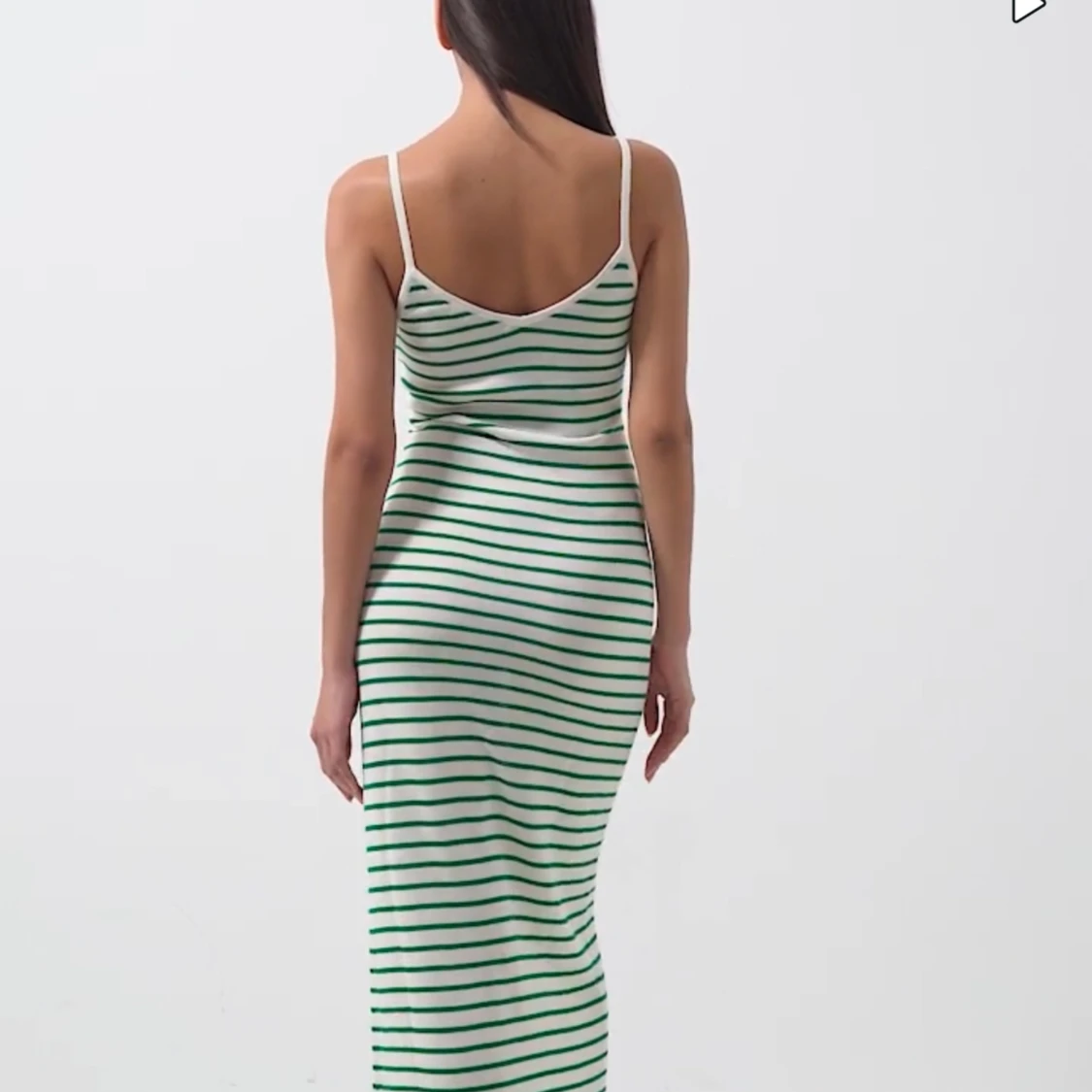 Grönvit-randig klänning - 91