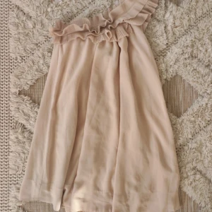 Kläning - Superfin klänning i nyskick