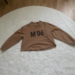 Tröja - Säljer tröja som är använd 1 gång!