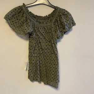 Topp  - Mörkgrön topp 