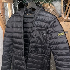 Barbour jacka - Snygg Barbour jacka i storlek S. Använd men jättebra skick!