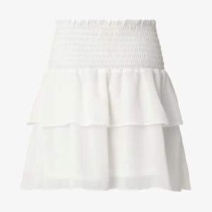 Vit kjol från Chelsea i storlek M, nypris ca 500kr. Säljer för att den är för stor för mig. Använt få gånger.