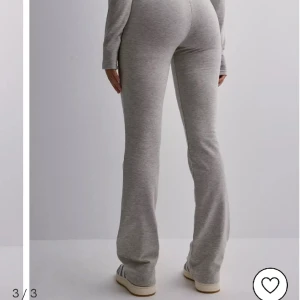 Nelly cozy  - Helt ny, enbart provat  Storlek L men mer som M