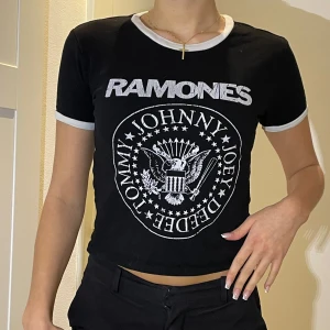 Topp - Söt topp använd bara 1 gång  Storlek S