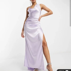 Klänning  - Aldrig använd med prislapp kvar | pris kan diskuteras ❤️