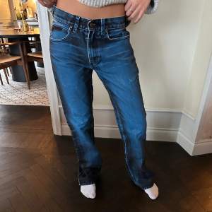 Jättecoola blåa jeans. Är 170cm. 