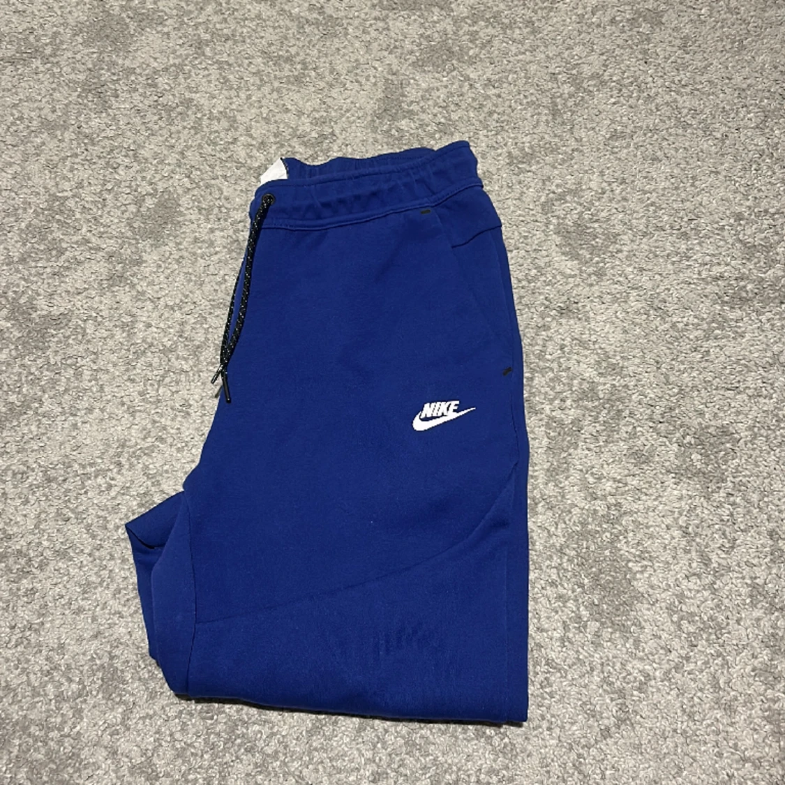 Dark blir Nike tech fleece pants