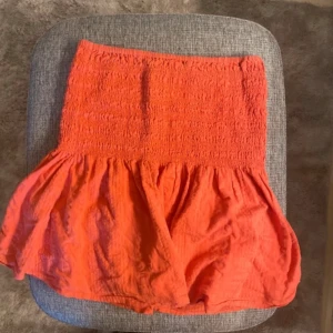 Kjol - Kjol använd fåtal gånger. Bra skick!❤️ XS men passar även mig som vanligtvis har s/m.