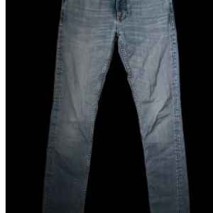 Nudie jeans  - Nudie jeans i modellen Lean Dean. Använts fåtal gånger, storlek W31/L34.  Hör av minsta lila fundering!