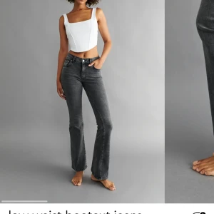 Gråa jeans lågmidjade - Slutsålda i alla storlekar online, säljer pgr av att de inte kommer till användning.  Lågmidjade och bootcut, i bra skick och de har superfin passform! 