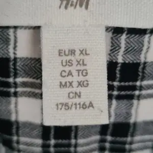 Finfin tunika/klänning från H&M str XL. Använd endast 2-3 ggr. 👌🏼