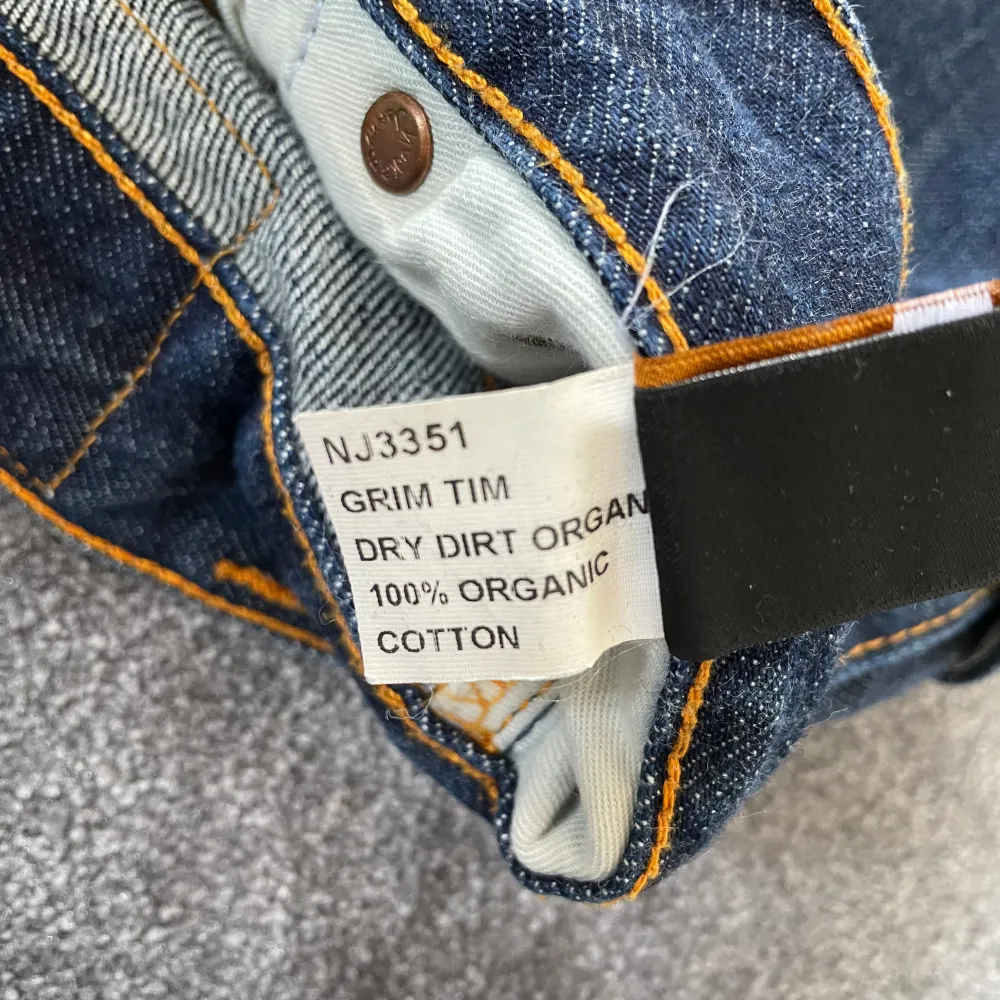 Tjena! Säljer nu dessa oerhört snygga jeansen ifrån Nudie!🙌 Modellen är Grim Tim och passformen är Slim fit! Skicket är 9/10, grymt bra skick! Storlekenr W29 L32. Nypris: 1600kr  Vid fler frågor eller andra funderingar är det bara att skriva!🙌🤝. Jeans & Byxor.