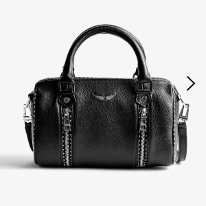 Sunny XS studs bag  - Säljer min zadig väska som är i väldigt gott skick, endast använd fåtal gånger❤️ 5000 nypris Pris kan diskuteras 