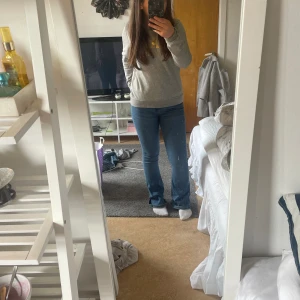 Jeans från lager 157  - Dem är lite små för mig! Och lite skrynkliga förlåt för det Hahah 