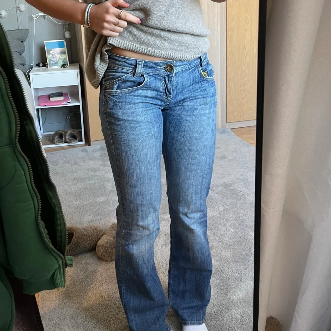 Lågmidjade bootcutjeans 