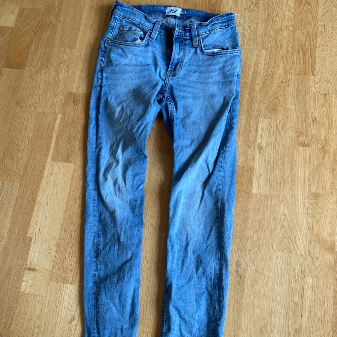 Jeans använda en gång är i skick