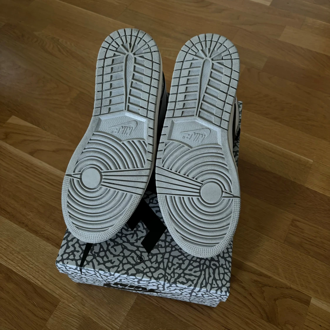 Nike Air Jordan 1 - 92