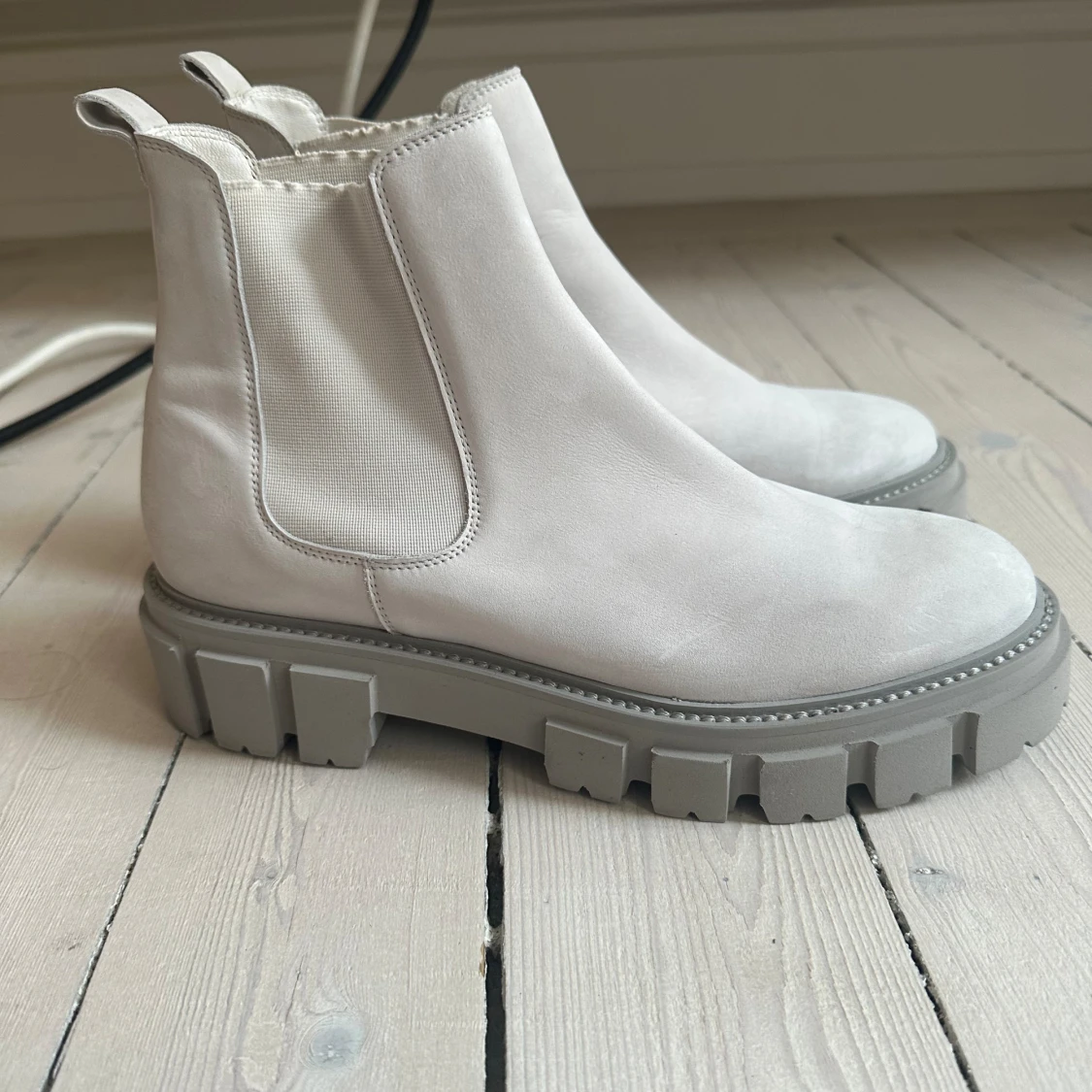 Kennel + Schmenger suede boots