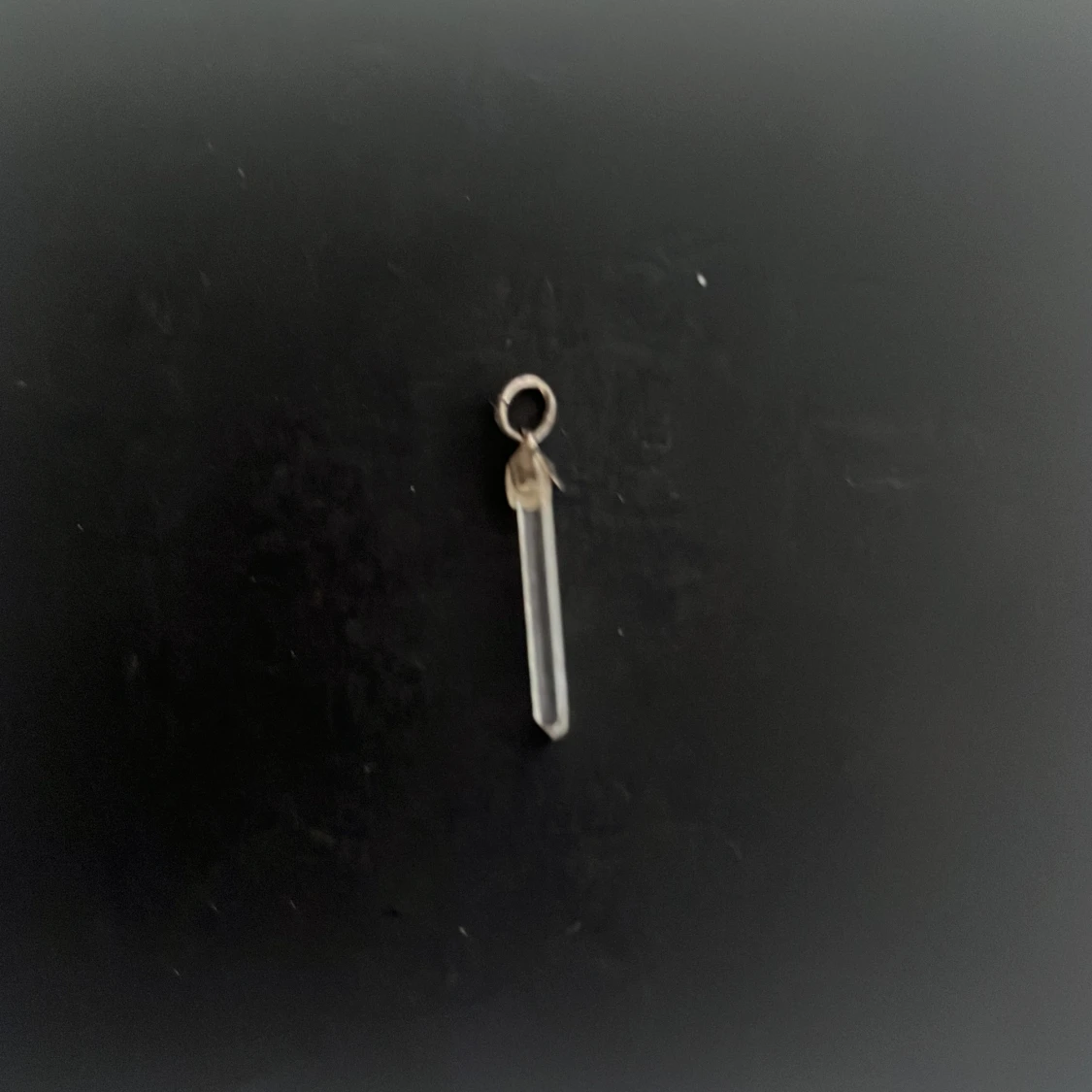 Äkta kristall hängsmycke