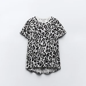 Leopard t-shirt - Sjukt snygg Leopard t shirt från zara!💖