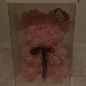 flower bear - säljer jätte fin björn dekoration 