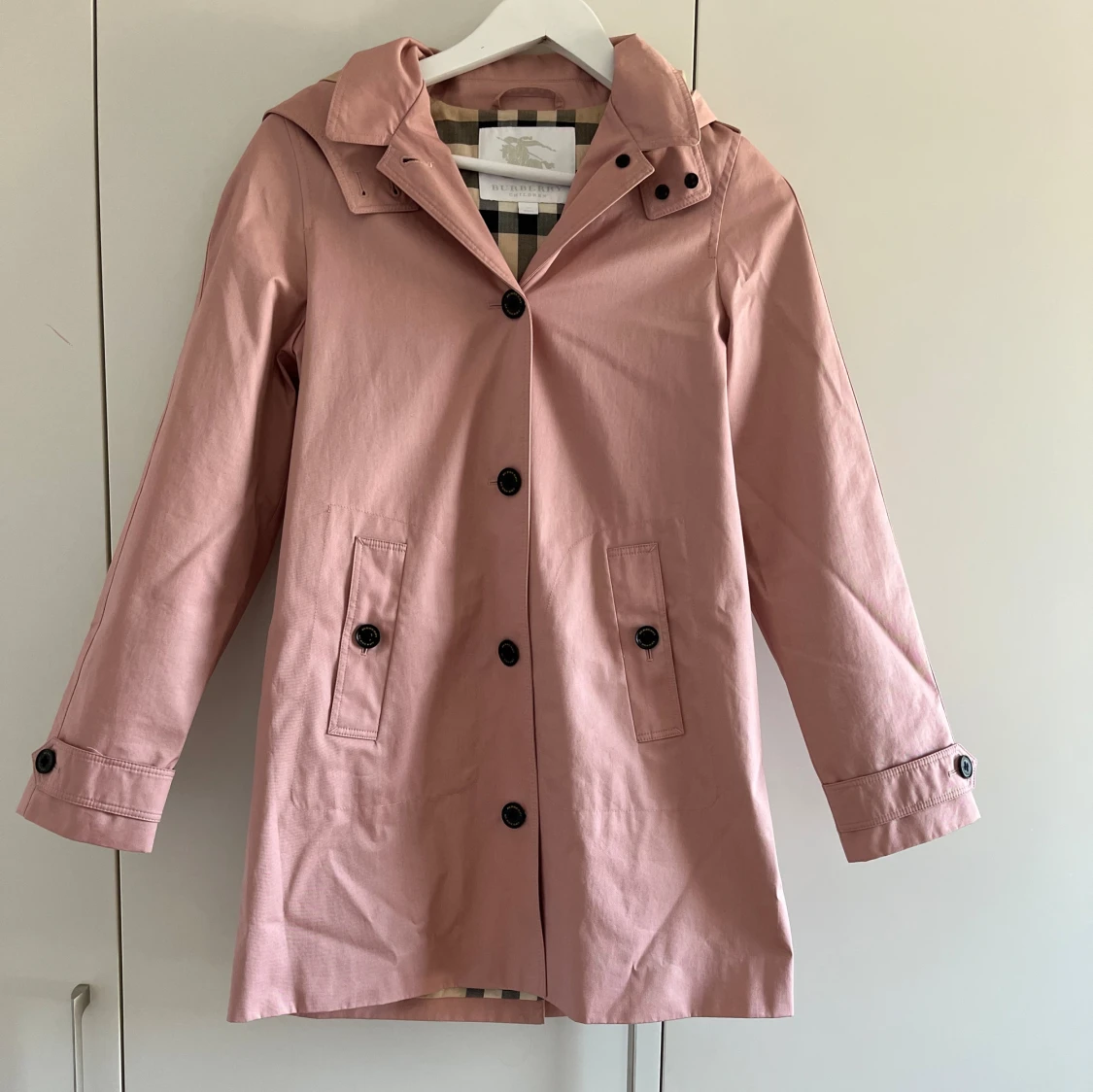 Burrberry trenchcoat - 90