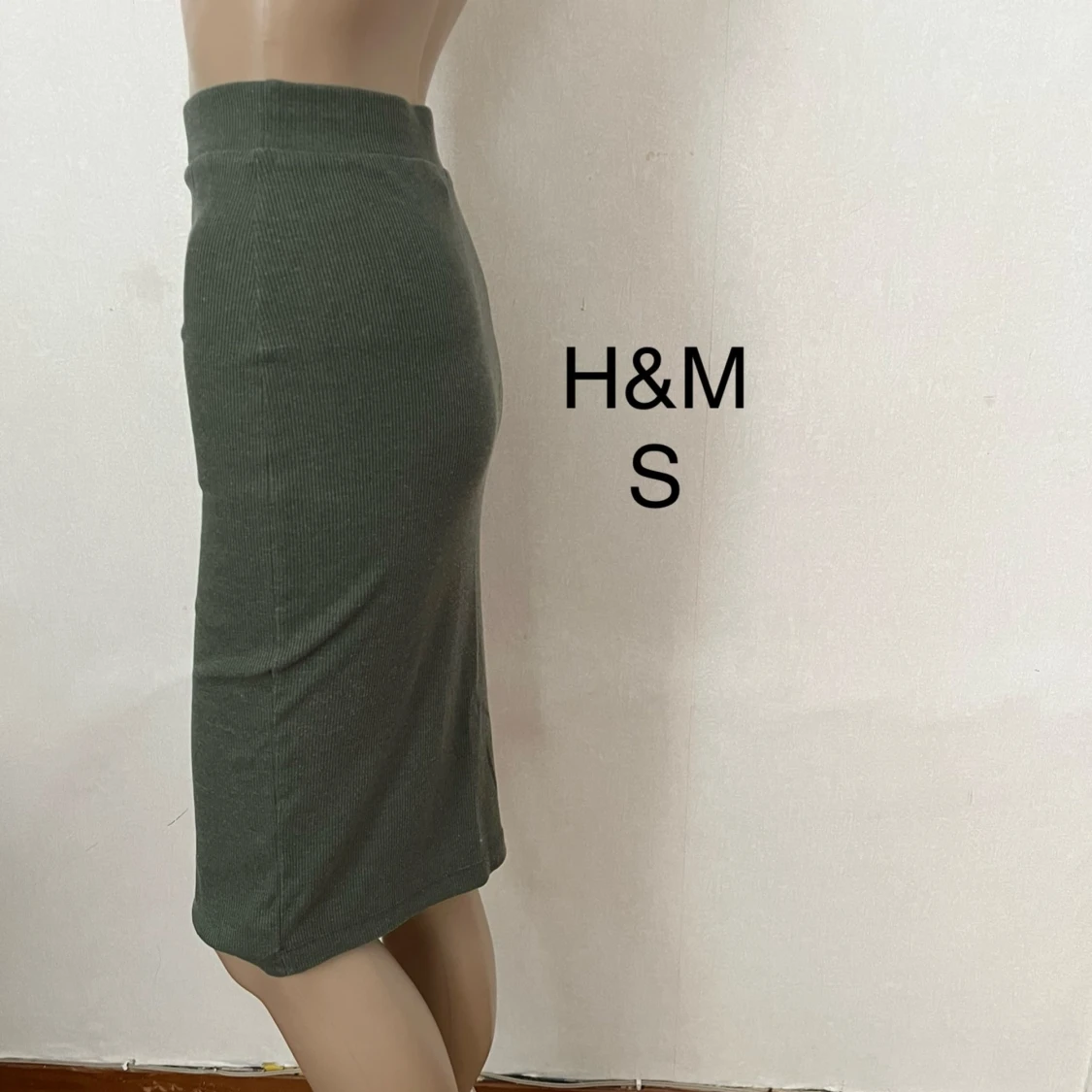 Ribbstickad stickad kjol - 2