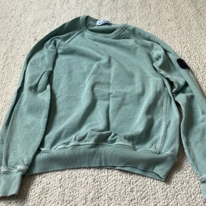 Stone island Tröja - Stone island tröja som är knappast anvönd 9/10 skick. Nypris 1349kr 