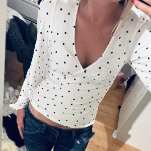 Topp - Supersöt topp som har prislappen kvar