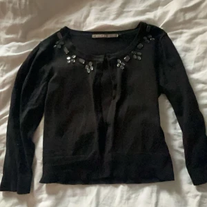 Kofta me små diamanter - Super gullig kofta i storlek S knappt andvänd💕 Kan tänka mig sänka priset