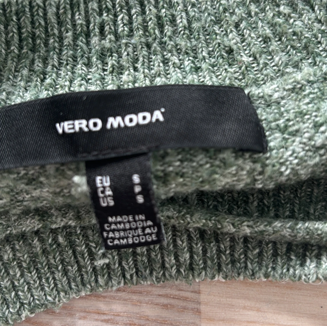  Grön stickad tjocktröja  - 93