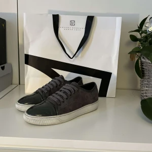 Lanvins  - Säljer nu mina för att dom är för små.Skorna är i mycket fint skick(8-10) och är i storlek 40(uk6) Mvh Viktor