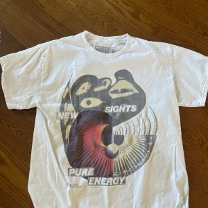 Travis Scott T shirt från lollapaloza - Använt ganska regelbundet men inte super ofta, bra skick väldigt limited edition