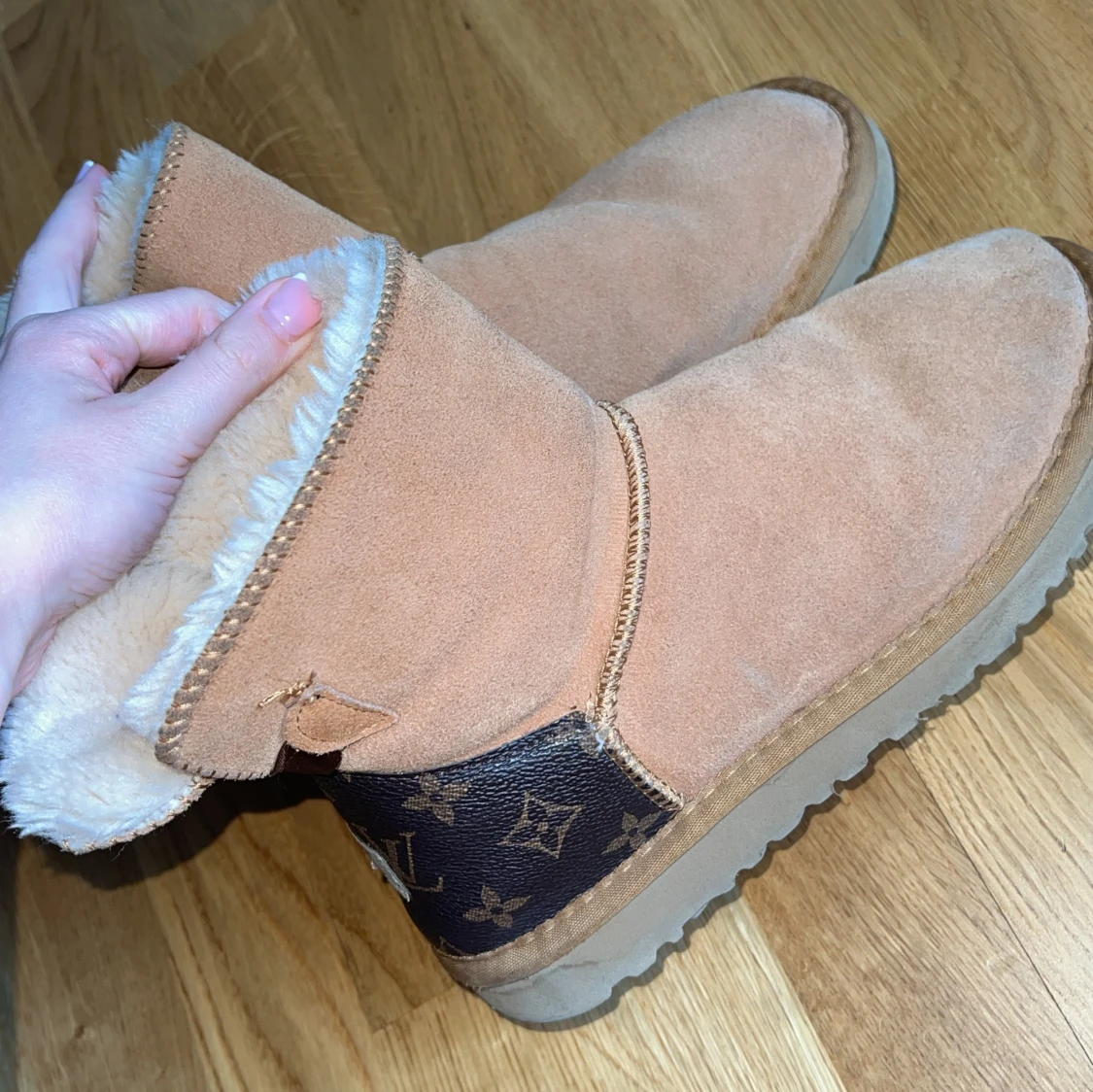 Ugg  - 91