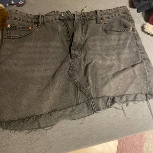 Jeanskjol - Använd 1 gång Lågmidjad kjol