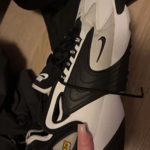 skor  - storlek 40 passar även 39. I fint skick💜 