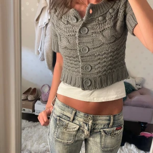 Stickad kofta - Så fin stickad kofta, inga defekter 💕