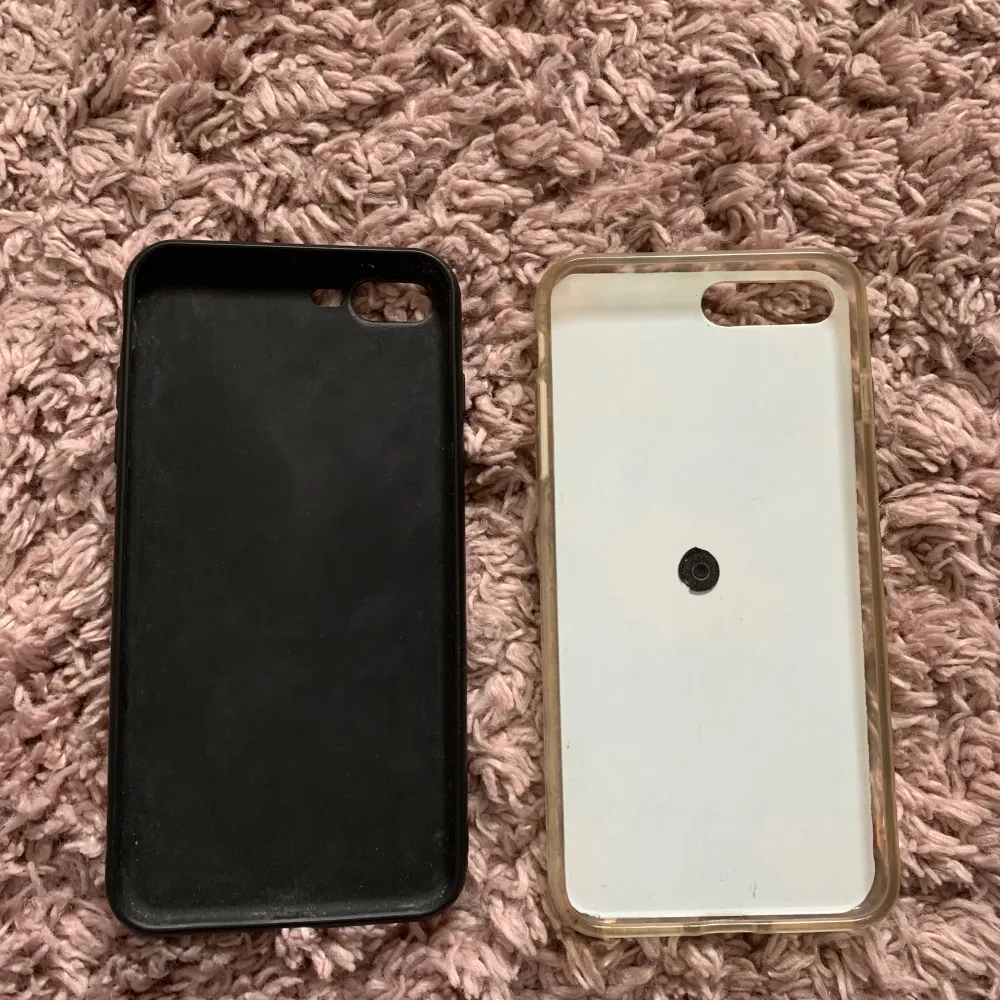 iPhone 7 plus. Två med plånboksfodral och två vanliga. Ena ringen sitter lite löst men funkar, den andra ringen saknar en diamant men är annars i bra skick. 1=5kr alla=20kr. Man får också buda om man vill. . Övrigt.