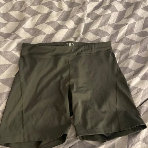 Tränings Shorts  - Tränings Shorts  strl xl men mer som en L 