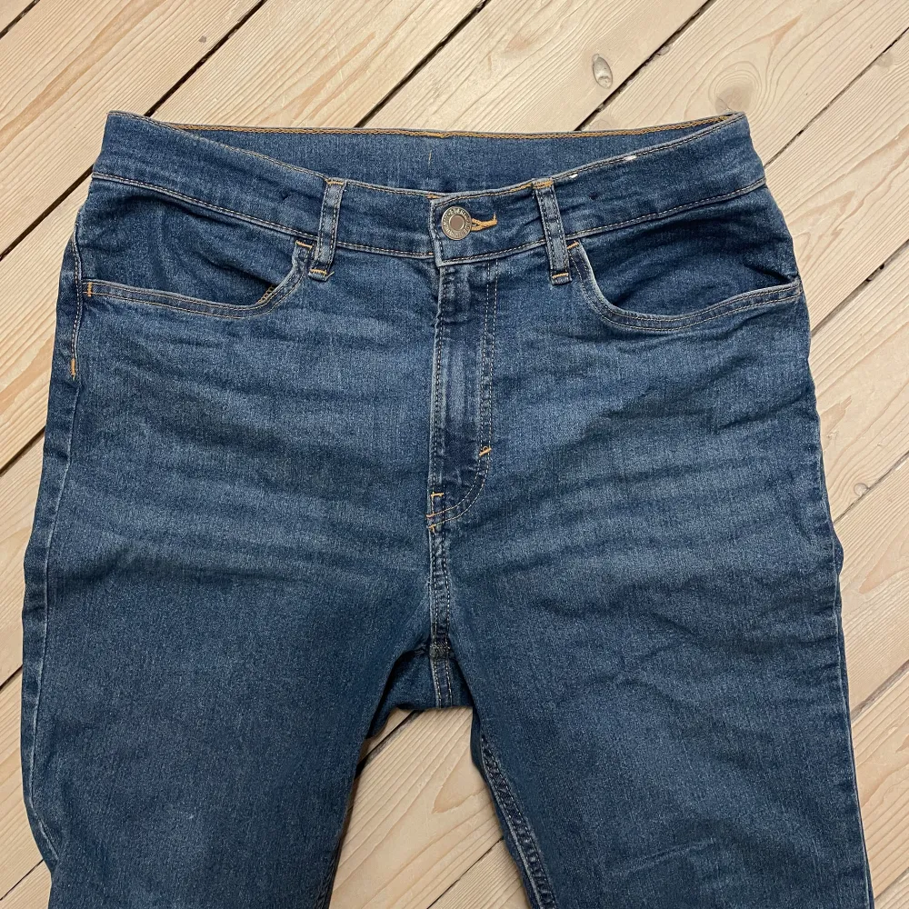 Denim Jeans i storlek S (EUR 170) Jeansen är i bra skick. Kom privat för mer info ifall du ör intresserad. Jeans & Byxor.