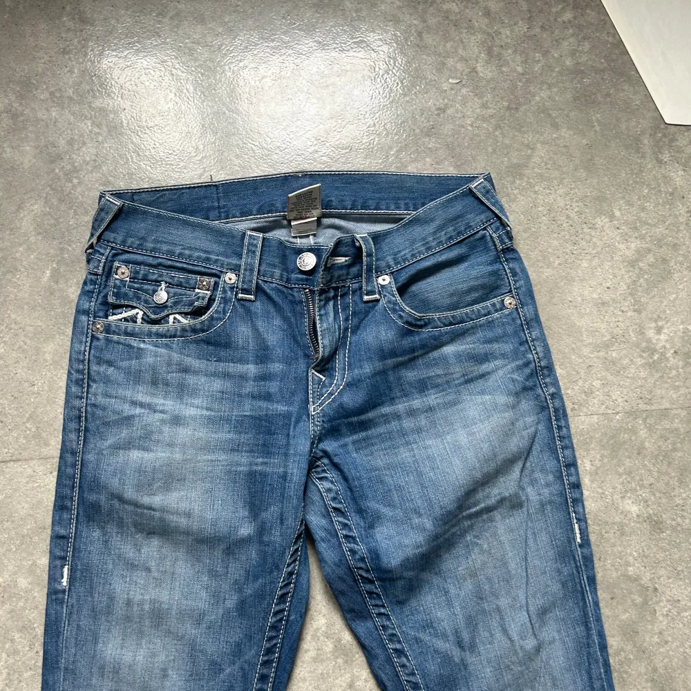 True religion jeans i bra skick. W30  Pris kan diskuteras vid snabb affär.. Jeans & Byxor.