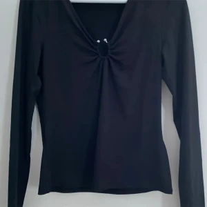 Topp strl M - Säljes i mycket fint skick!