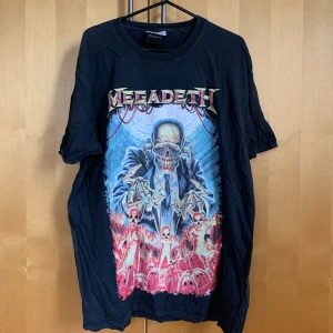 Oversize Megadeth t-shirt  - Oversize Megadeth tröja.