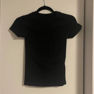 Tränings t-shirt - Storlek M men passar S/XS/XXS